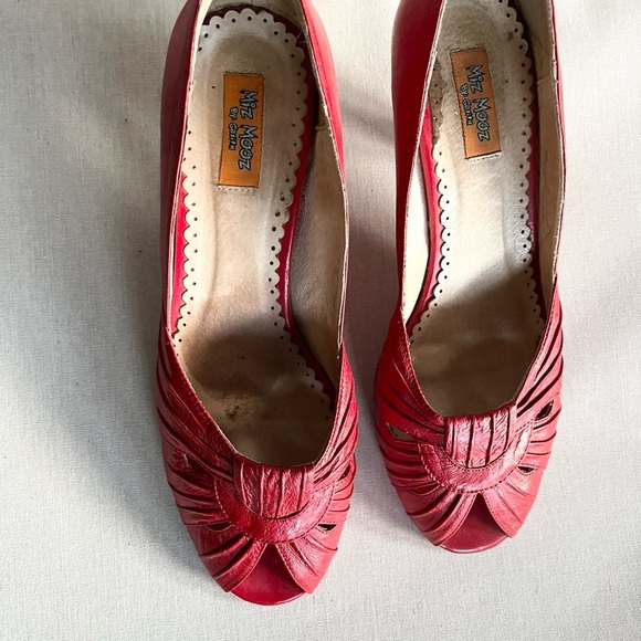 Red vintage Leather heels Miz Mooze size 37 - Picture 3 of 6